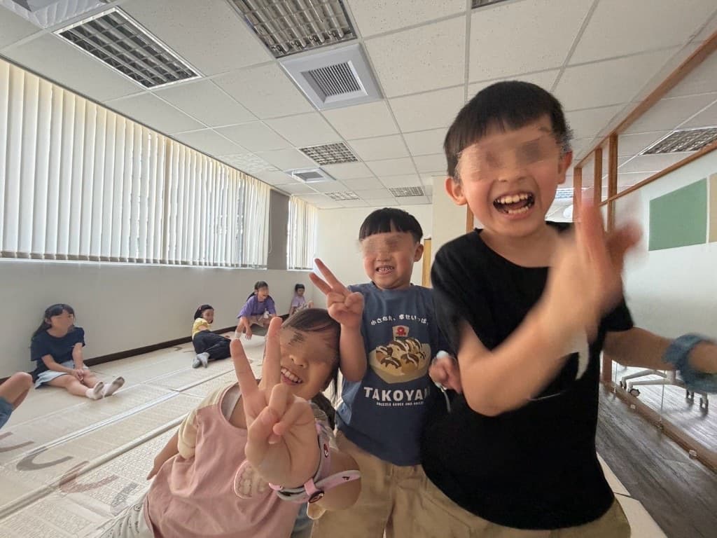 手作體驗活動現場，孩子在空間裡